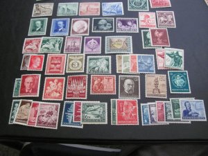 GERMANY 1940'S MNH 34  SETS   (113)