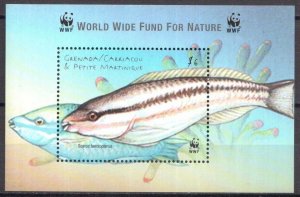 2001	Grenada Grenadines	marine life fish s/s MNH	380