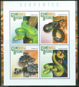 GUINEA BISSAU  2015 SERPENTS  SNAKES SHEET  MINT NH