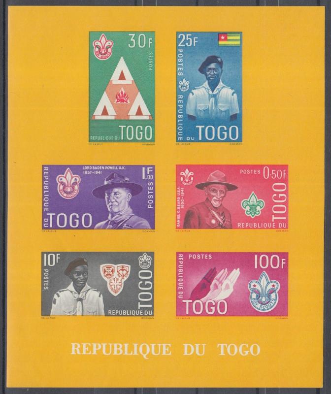 XG-K443 BOY SCOUTS - Togo, 1961 Scouting, Yellow, Imperf. MNH Sheet