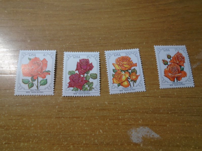 South Africa  #  525-28  MNH   Flowers