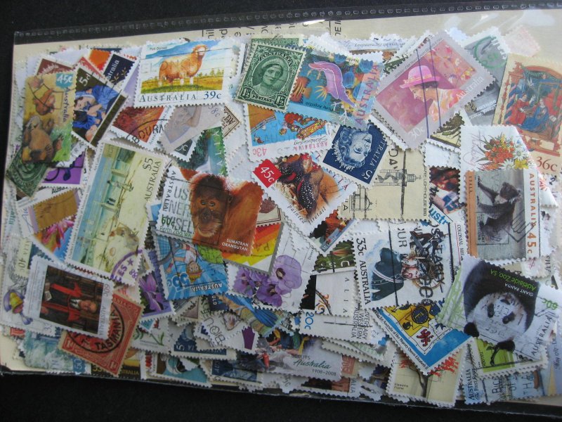 Australia colossal mixture (duplicates,mixed condition)1000 60% comems,40% defin