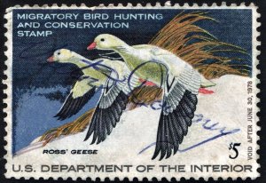 RW44 $5.00 Ross' Geese Duck Stamp (1977) Signed