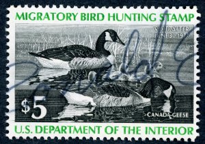 #RW43 – 1976 $5.00 Canada Geese. Used.