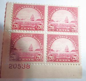 #698 20 cent Golden Gate plate block