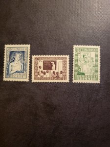 Stamps Belgium B492-4 hinged