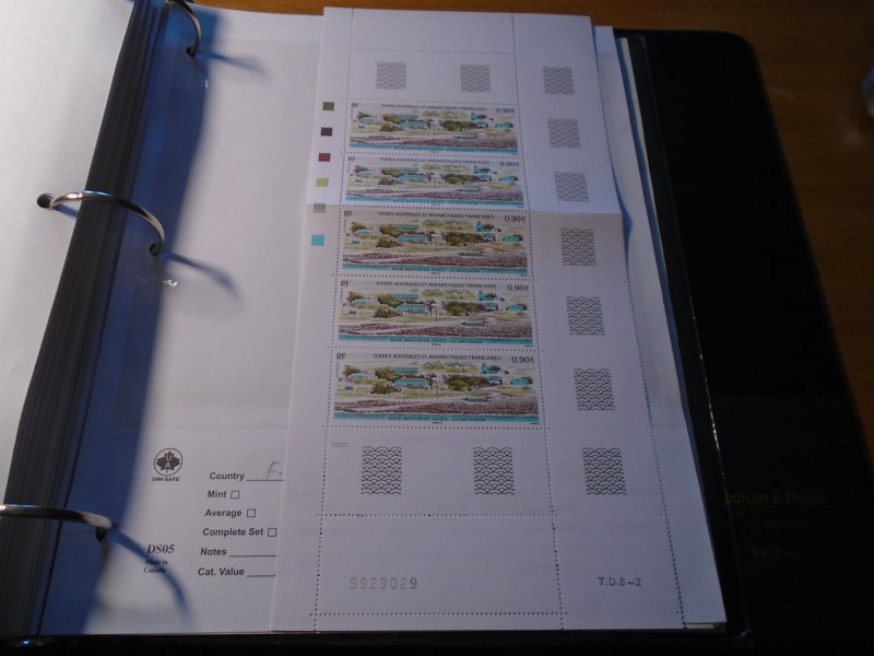 French Southern Antarctic Territory #  437   MNH    half   sheet