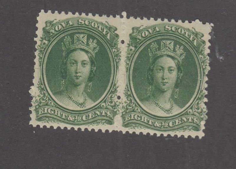 NOVA SCOTIA # 11 VF-MNH PAIR 81/2cts GREEN CAT VALUE $60 (NS44)