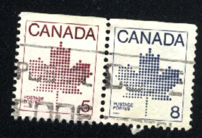 Canada 940,942   pair   u VF 1983 PD