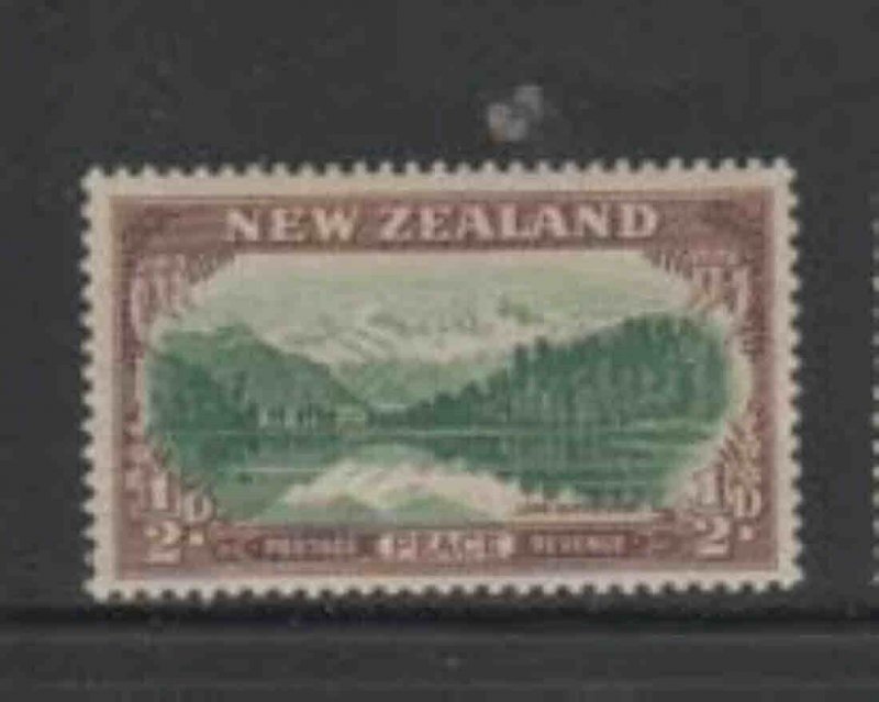 NEW ZEALAND #247 1946 1/2p LAKE MATHESON MINT VF LH O.G a