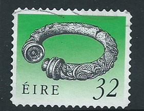 Eire  Ireland  SG 823a FU  self adhesive