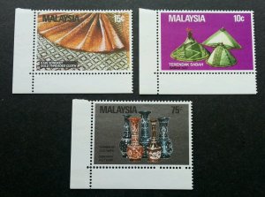 *FREE SHIP Malaysia Handicrafts 1982 Homemade Art Hat Pottery (stamp margin) MNH