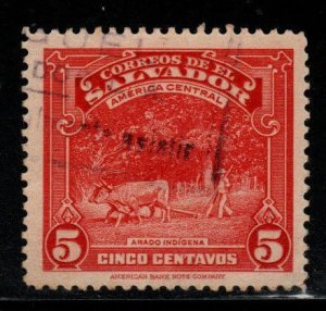 El Salvador Scott 577 Used Volcano stamp