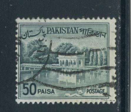 Pakistan 138a  Used (2)