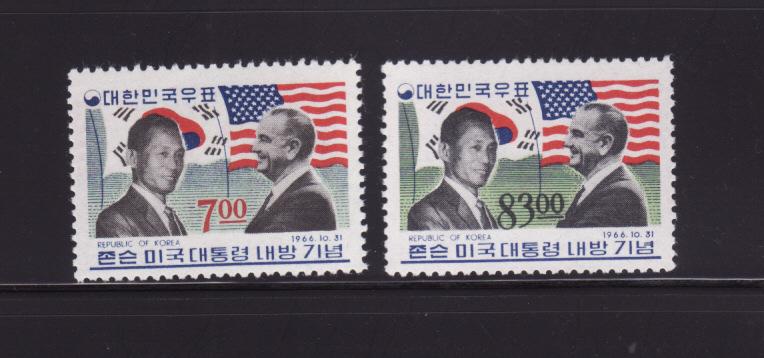 Korea 544-545 Set MHR Presidents Park and Johnson, Flags