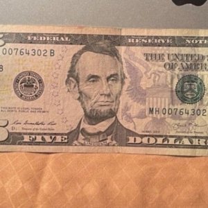 2013 $5 Bill Federal Reserve Note Rare!! Low # `Mh00764302B #204318038206