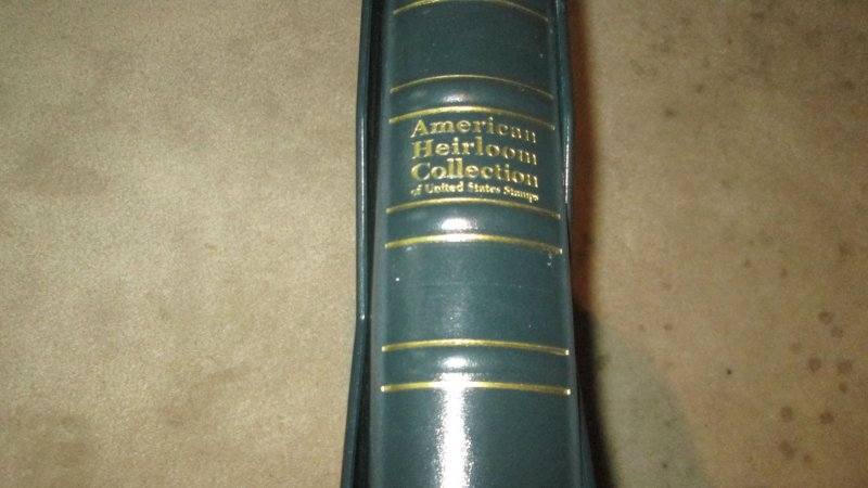 American Heritage Album with Dust Case used very good condition