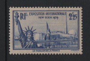 France  #372  MNH 1939  statue of Liberty 2.25fr
