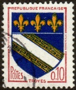 France 1041 - Used - 10c Troyes Coat of Arms (1963)