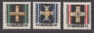 Poland Scott 823-825 MH