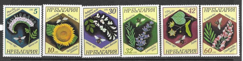 Bulgaria 3266-71 MNH Bees set cpl.  x 5 sets, vf. 2022 CV $ 12.00