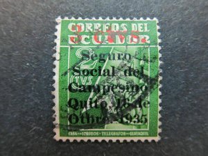 1935 A4P47F71 Ecuador Postal Tax Stamp 3c on 2c used-