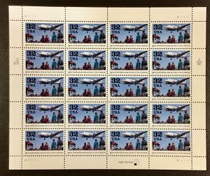 3211 Berlin Airlift  Cold War MNH 32 cent sheet of 20 FV $6.40  Issued In 1998.