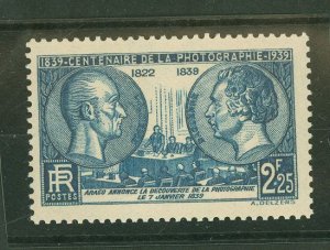 France #374 Mint (NH) Single