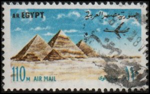 Egypt C148 - Used - 110m Pyramids / Plane (1972) (cv $1.30)