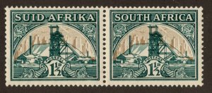South Africa Scott 31 Mint never hinged.