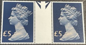 GREAT BRITAIN # MH176-MINT/NEVER HINGED---GUTTER PAIR---1970-95(LOTC7)