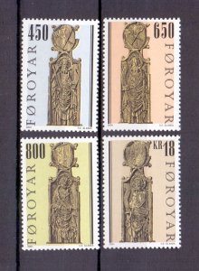 Faroe Islands  #389-392  MNH  2001  Pew Gables Kirkjubour