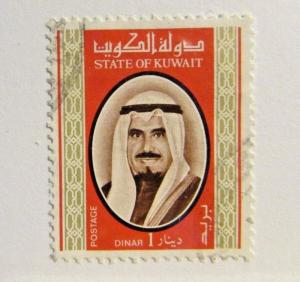 STATE OF KUWAIT Sc#762 Θ used, 1 Dinar postage stamp. fine +