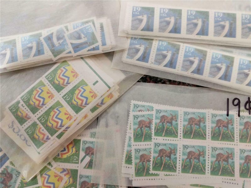 US Stamps Mint 19 Cent Stamps x100 $19.00 Face Value DISCOUNT Postage