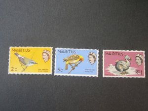 Mauritius 1968 Sc 327-8,32 bird MH