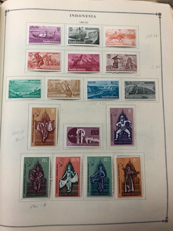 INTERNATIONAL COLLECTION – 1960-1965 ABU DHABI TO KUWAIT – 419201