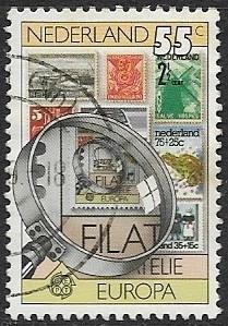 Netherlands - # 587 - Stamp Collecting - used (P9)