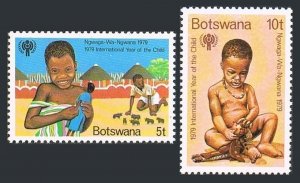 Botswana 237-238, MNH. Michel 235-236. IYC-1979. Children playing.