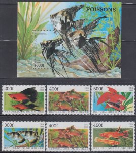 GUINEA # GUI032 CPL MNH SET of 6 STAMPS PLUS S/S - VARIOUS FISH