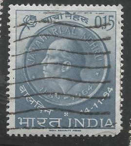 India 393 VF