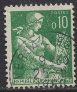 France #833A Farm Women Type Used CV$0.30