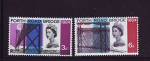 Great Britain Sc 418-419 1964 Forth Road Bridge stamp set mint NH