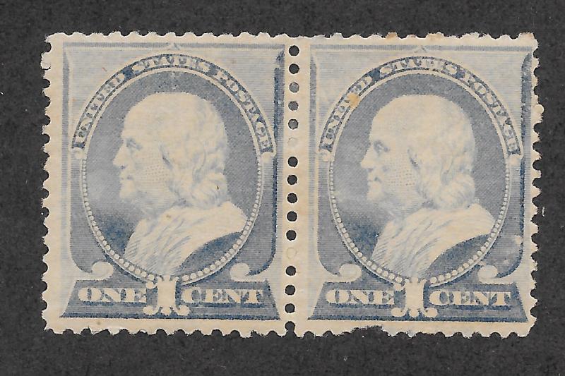 212 Unused, 1c. Franklin Pair,  scv: $425  Free Insured Shipping