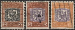 DOMINICAN REPUBLIC 1901-06  Sc 128-29,132  Used  - Coat of Arms