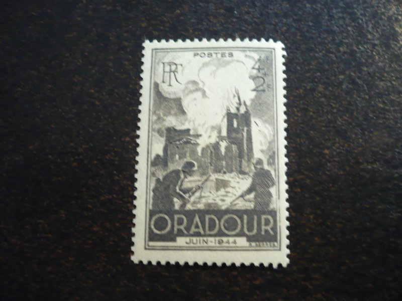 Stamps - France - Scott# B195 - Mint Hinged Set of 1 Stamp