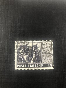 Italy 591 Used