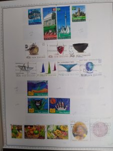 collection on pages New Zealand ~2001-02 IG: CV $132