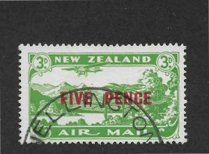 New Zealand Scott # C4 VF Clean Used scv $ 25 ! with nice color ! see pic !