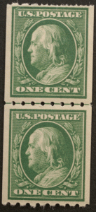United States #390 Franklin Coil Line Pair MNH