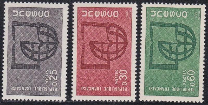 France #2O6-8 F-VF Mint NH ** UNESCO official